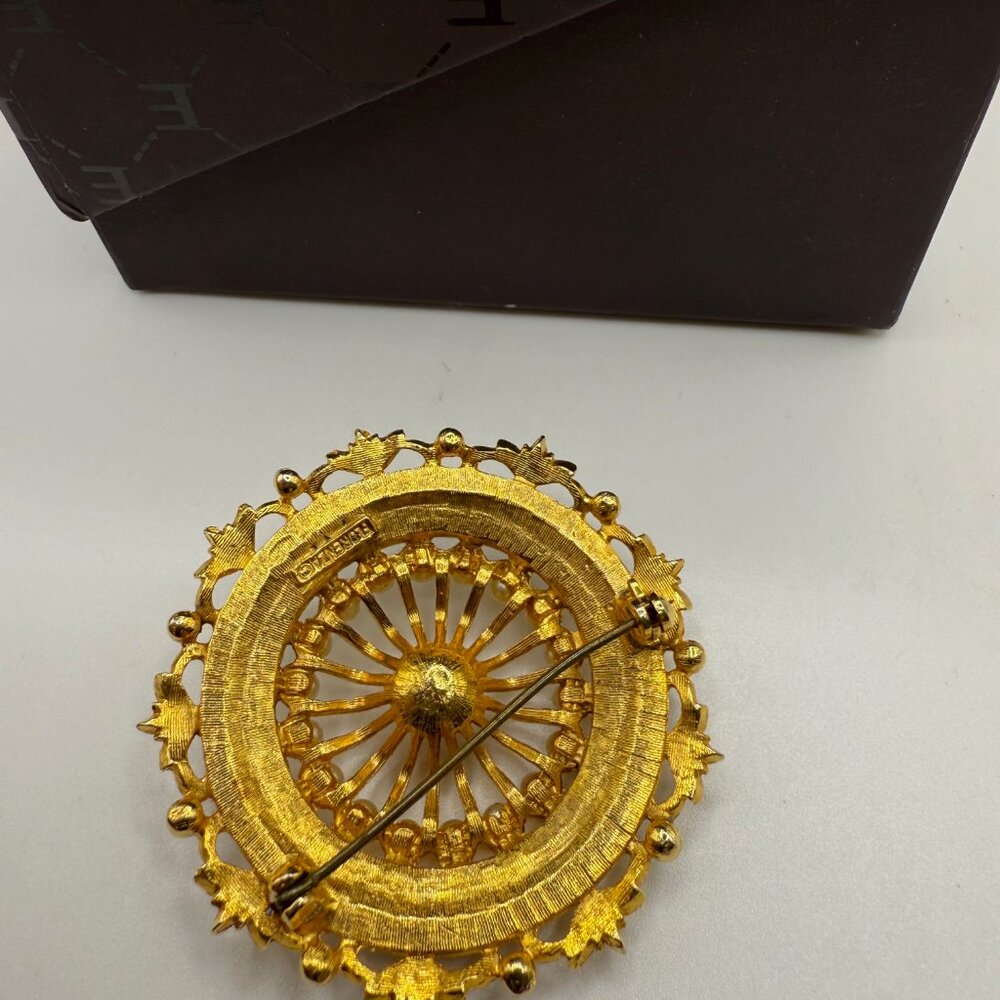 Vintage Florenza Gold Pin with Pearls - Picture 4 of 6